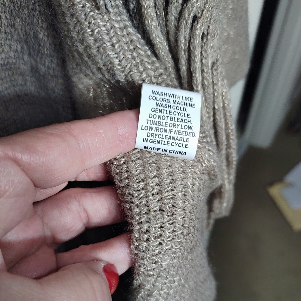 Fringe Poncho/Ruana Sweater - Picture 9 of 9